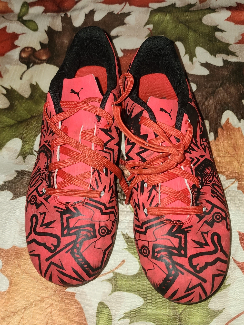 Puma Men’s Red and Black Graphic Athletic Soccer Shoes